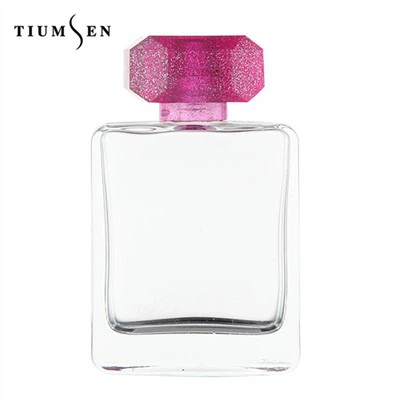 छोटी पुरानी इत्र की बोतलें