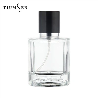 पारदर्शी इत्र की बोतल
